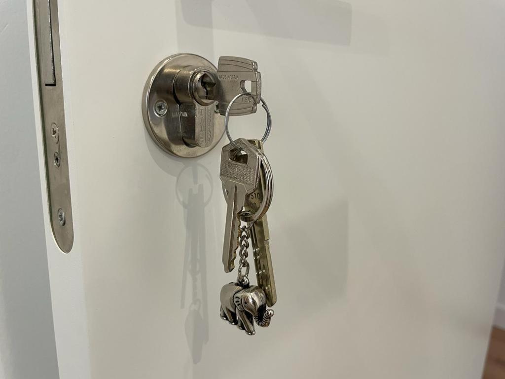 Habitacion Privada En El Centro De Билбао Екстериор снимка